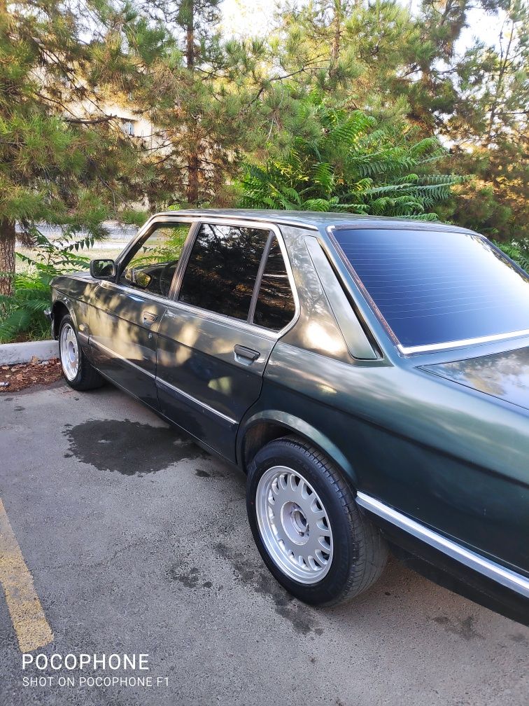 Продам BMW-520 Е28
