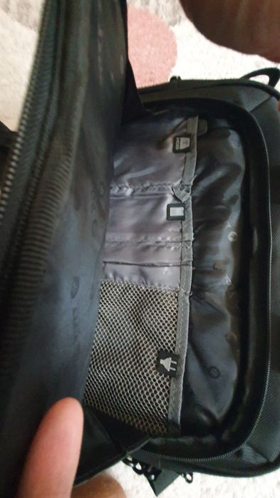 Geantă laptop  marca Port designed în Paris