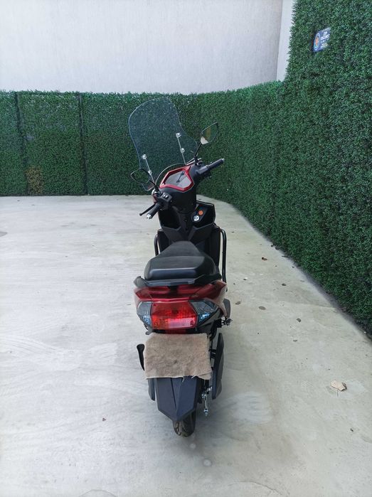 Vând scooter electric rbd chilia+