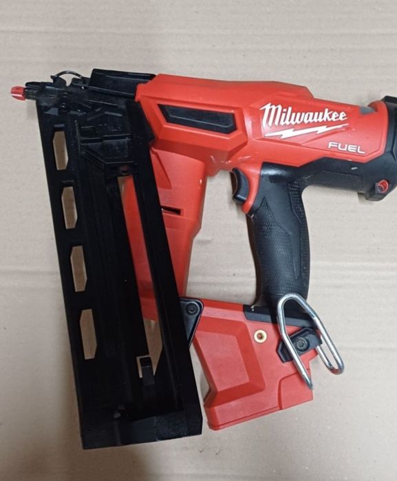 Milwaukee pistol cuie