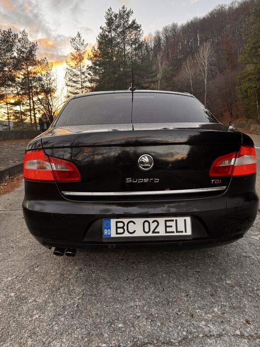 Skoda Superb 2-cutie automata