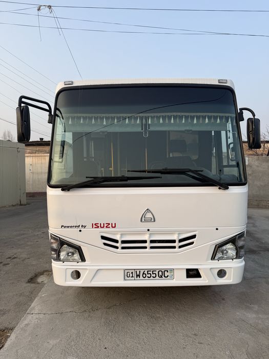 Isuzu sotiladi NP 40  2016