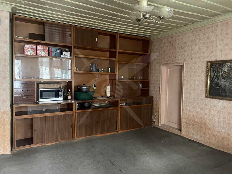 Едноетажна къща Карлово с двор 553 кв.м. 95783