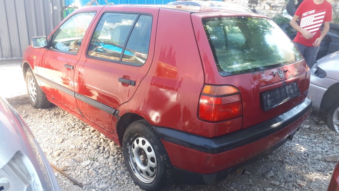 vw golf 3 На части