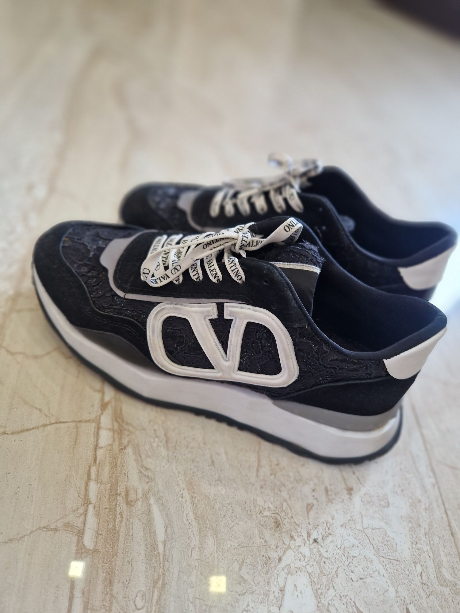 Дамски маратонки Valentino