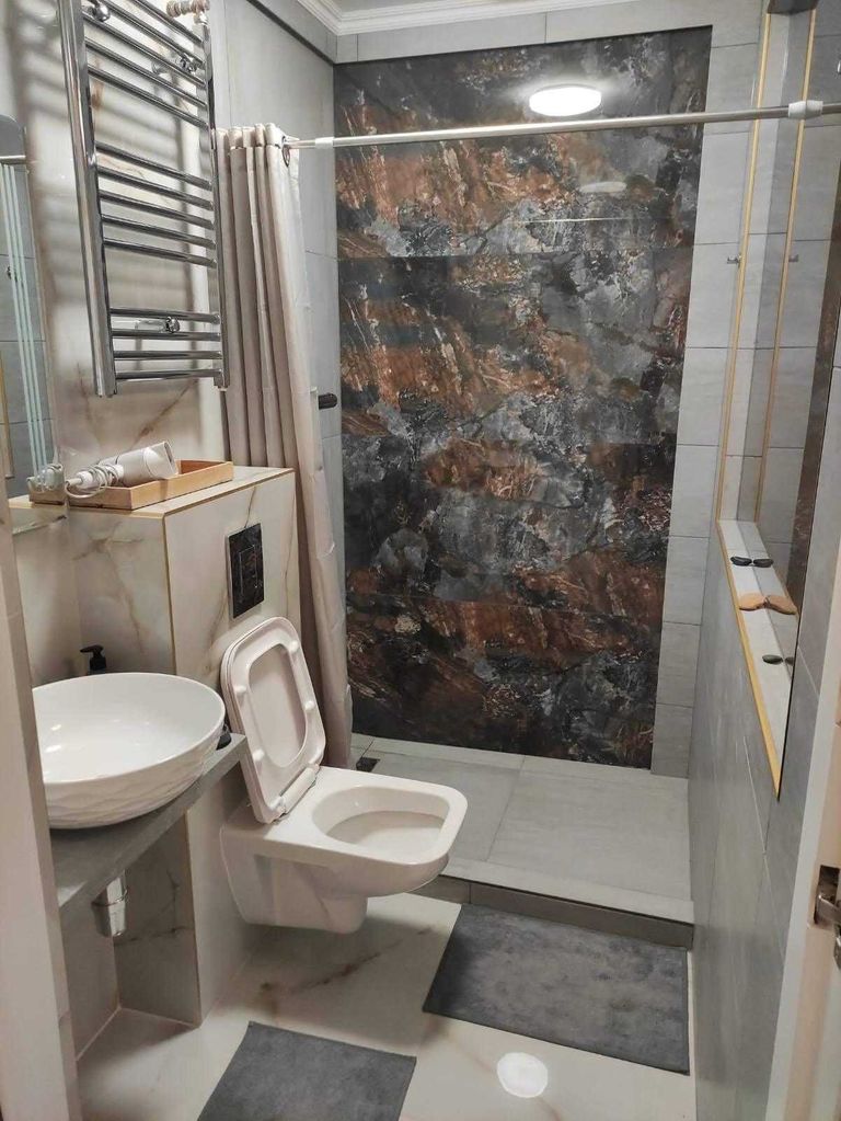 Продава се Къща в Сандански - 327 кв.м за 701 €/кв.м - Снимка #16