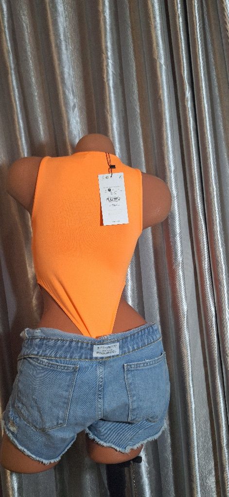 Body portocaliu Bershka, mărimea S, material elastic