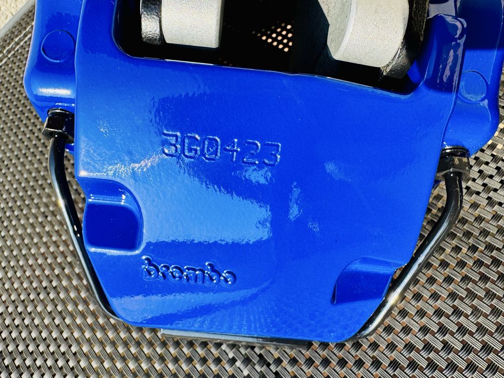 Спирачни апарати  (Brembo 18z) с логото на Red Bull - Уникат