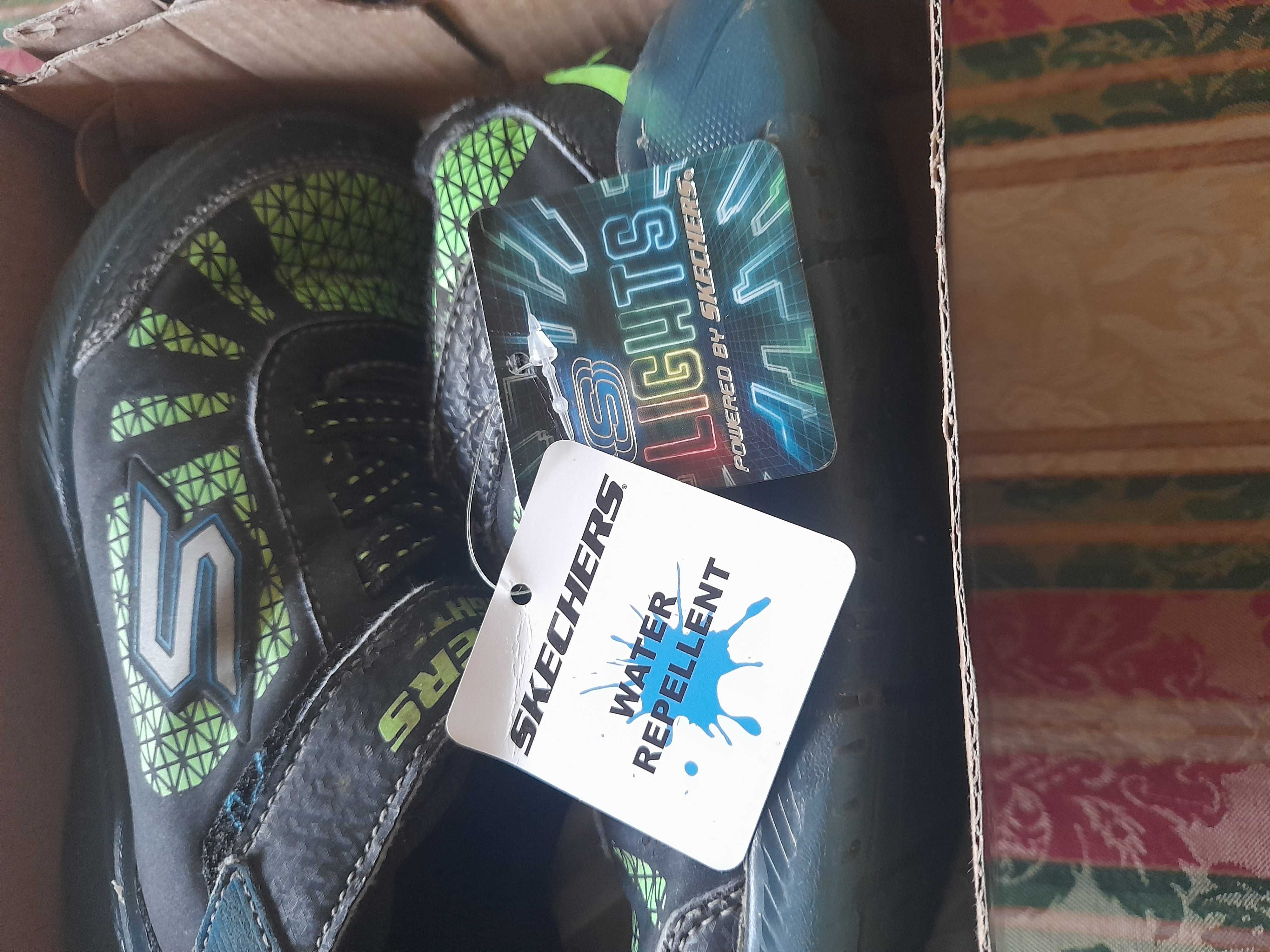 Детски маратонки Skechers Светещи