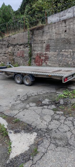 Închiriez platforma auto