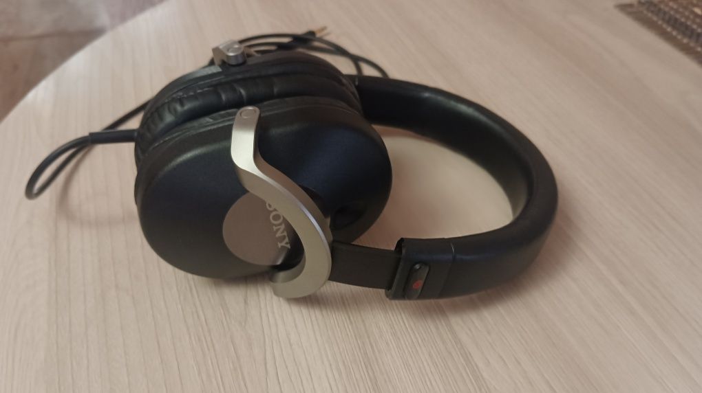 Наушники Sony mdr-zx700