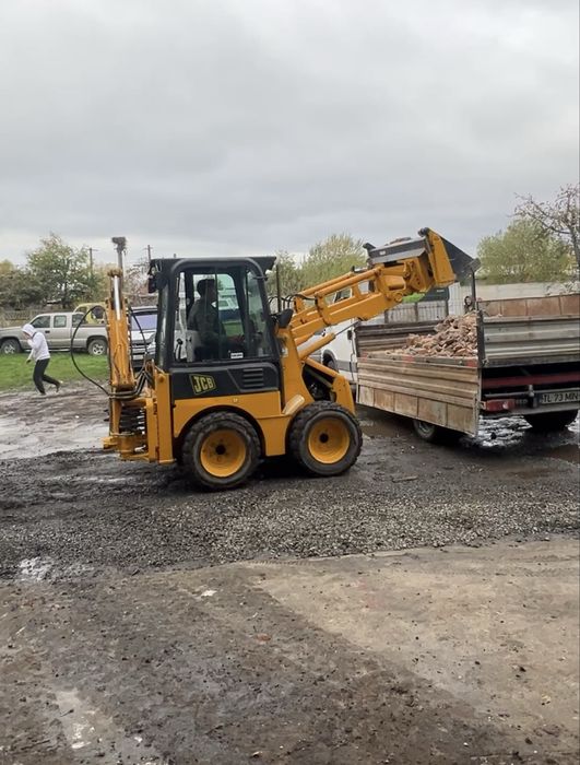 MINI BuldoExcavator jcb 1cx de inchiriat TULCEA