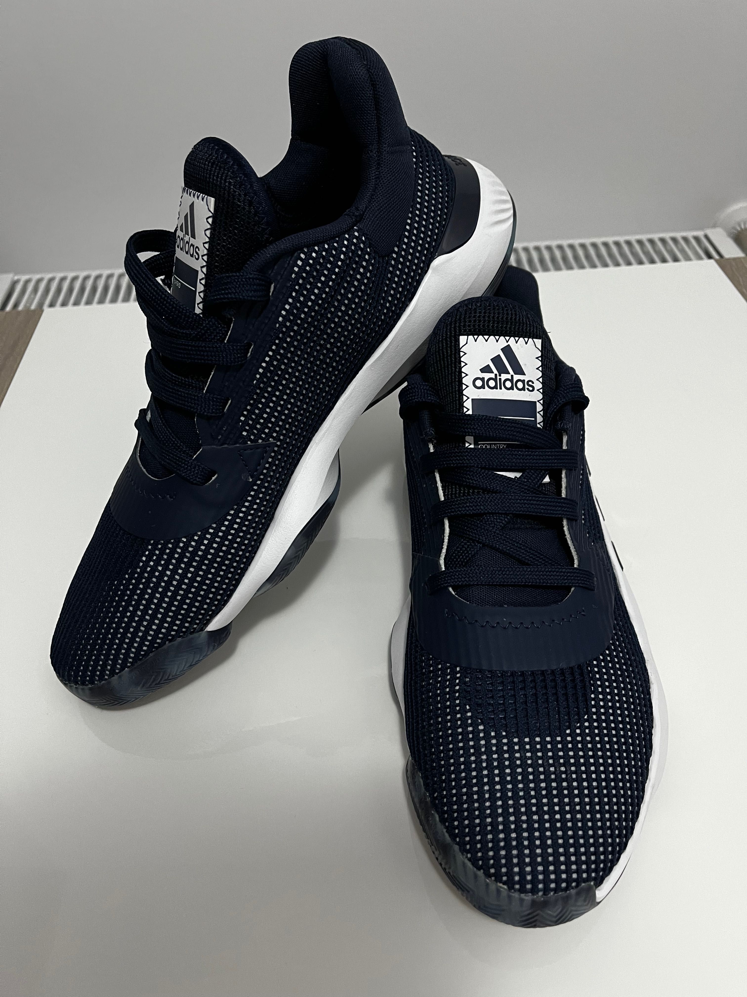 Pantofi sport Adidas
