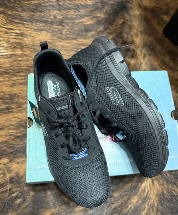 Женские кроссовки Skechers