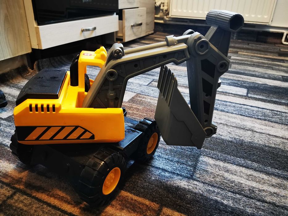 Buldo-excavator de dimensiuni mari