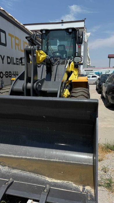 Фронтальный погрузчик XCMG XC936 1,8 куба Джойстик счет справкада