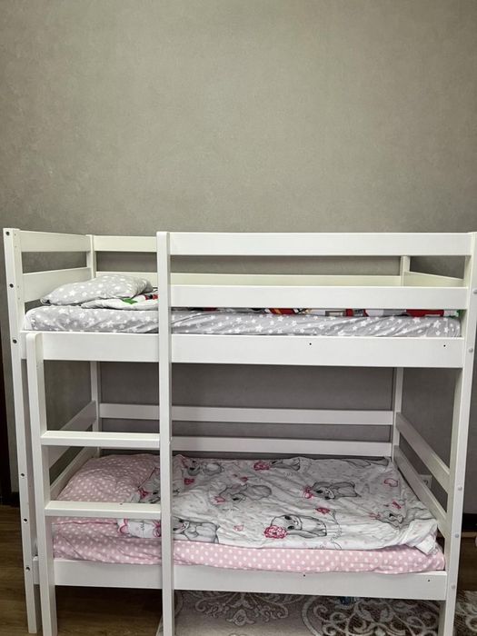 Продам двухярусную кровать