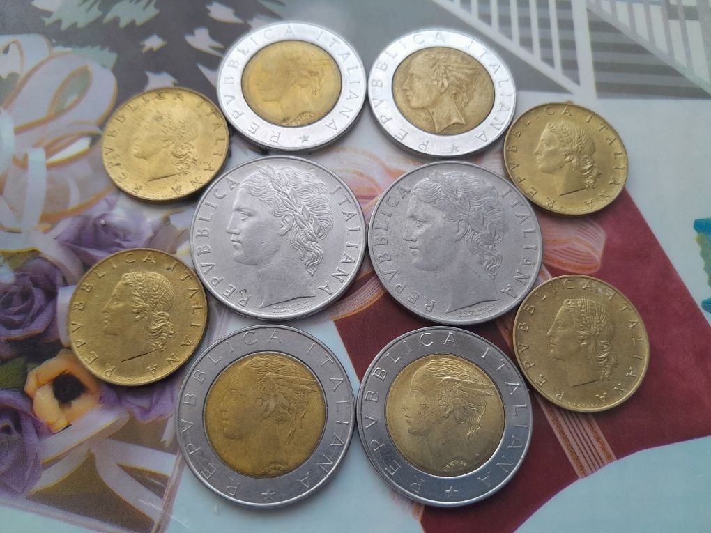 10 buc lot monede lire italian  .