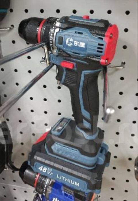 Продам шуруповерт(китай, в рабочем сост)