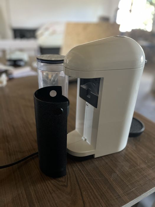 Aparat cafea Nespresso