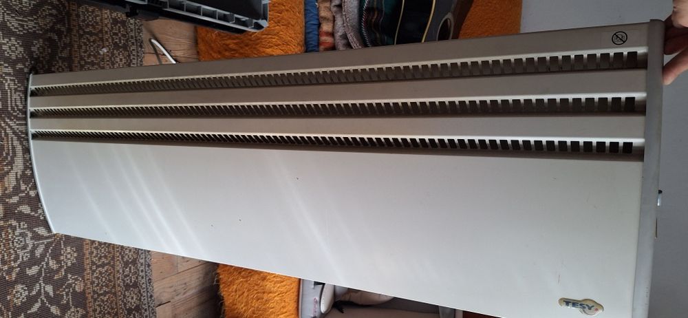 Продавам конвекторна печка Tesy