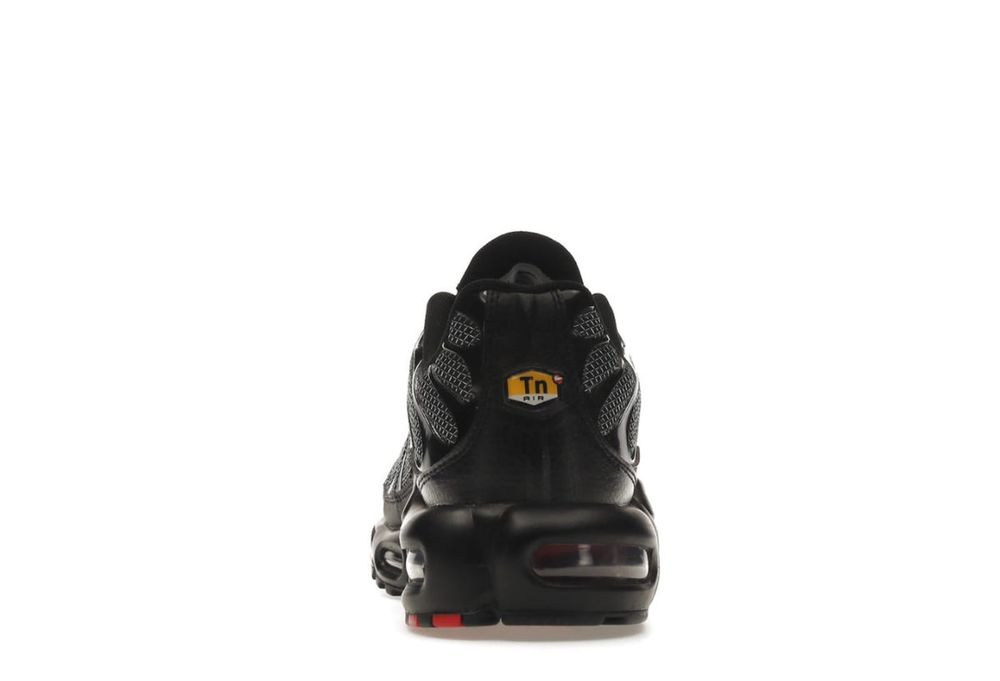 Обувки Nike Air Max Plus Tn Black Red