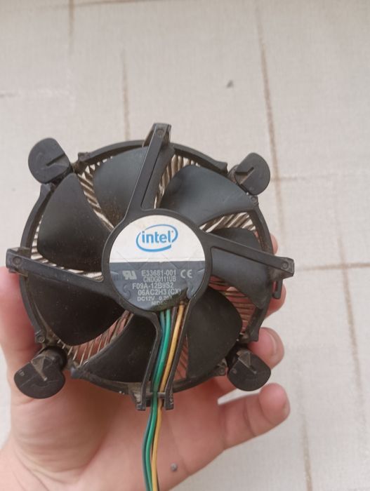 Процесор intel I3-6100
