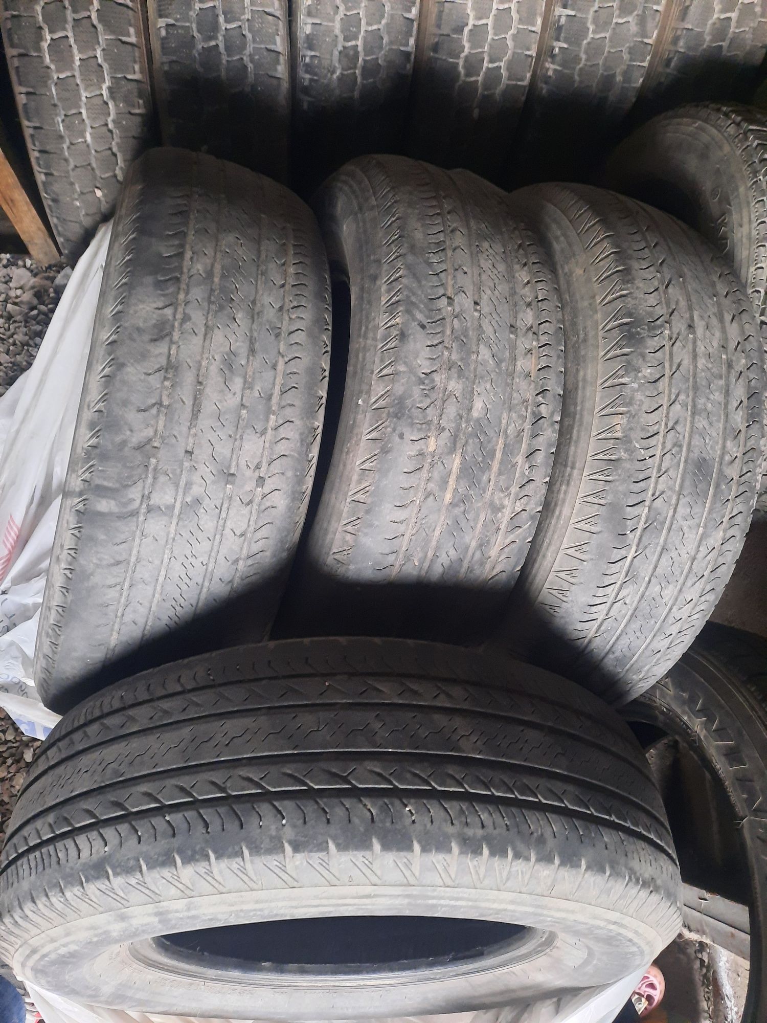 Продам резину летнюю 225/70 R16 б/у