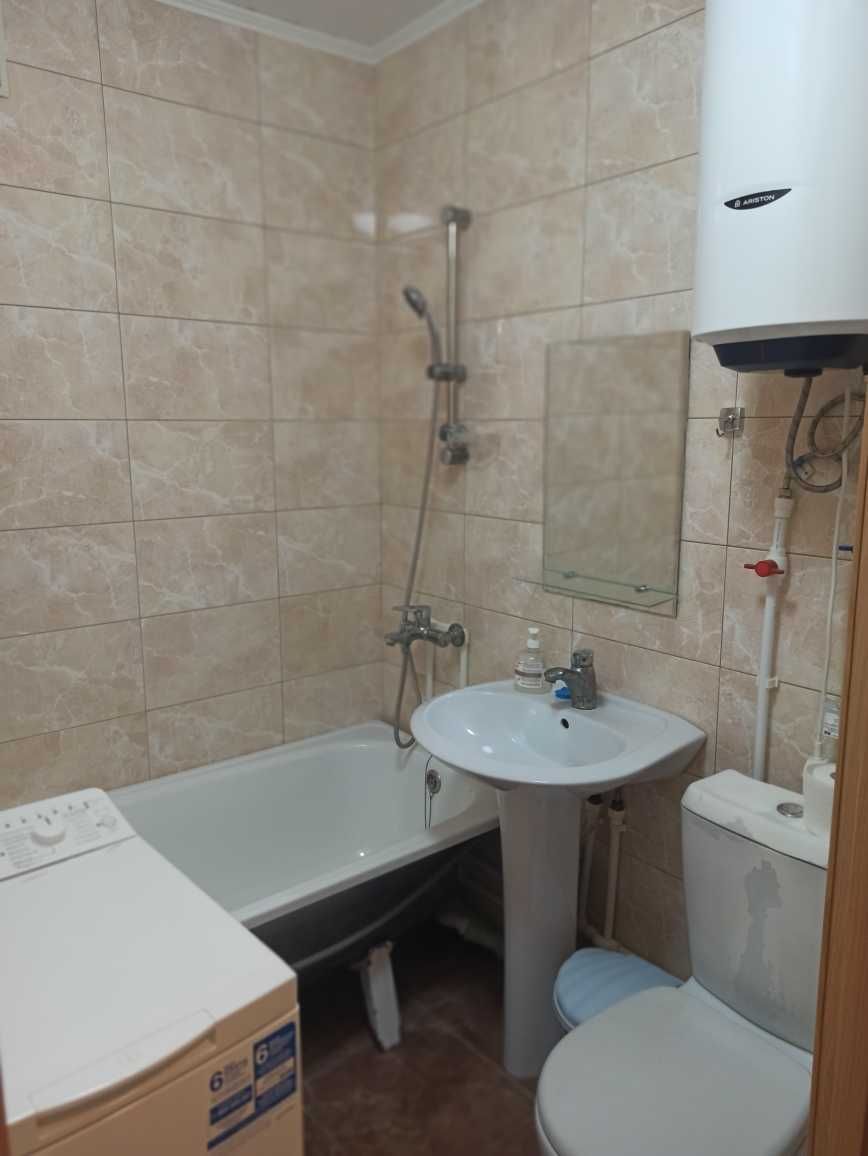 №1405 Продам 2 комнатную квартиру, 3 микрорайон, пр.Республики