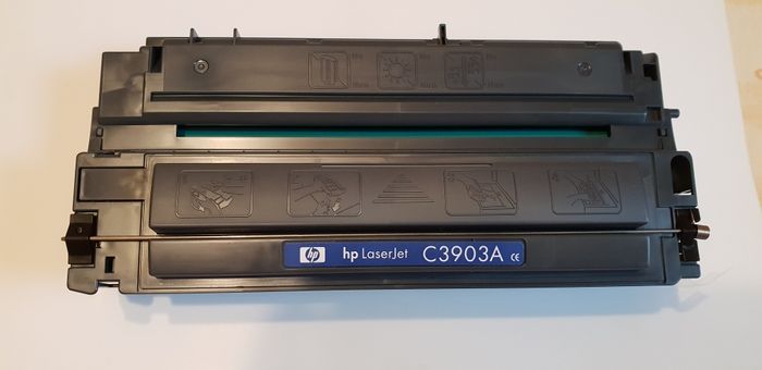 Cartuș toner imprimantă HP C3903A