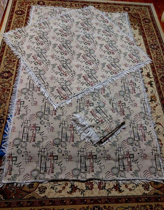 Продам дивандек на мягкий  уголок, одеяла.