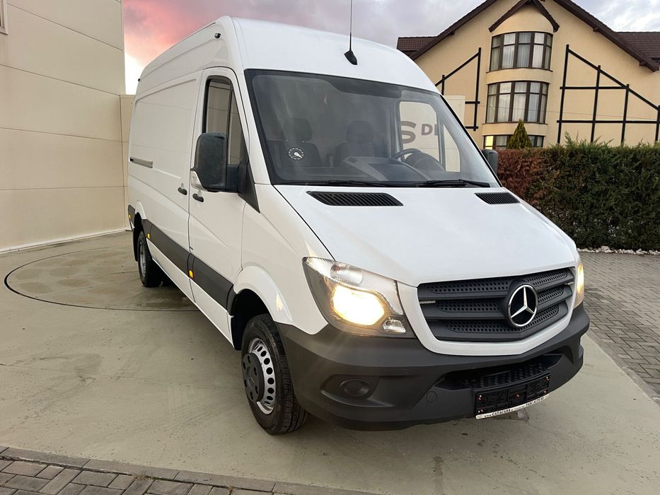 Mercedes-Benz Sprinter 516CDI MEDIU PUNTE DUBLA Mercedes Sprinter 2.2CDI, 163CP, Clima, Webasto, Pilot, Cârlig