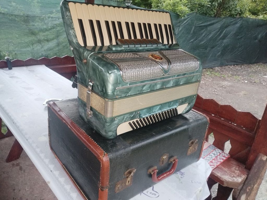 acordeon Italian Marinucci 80 b