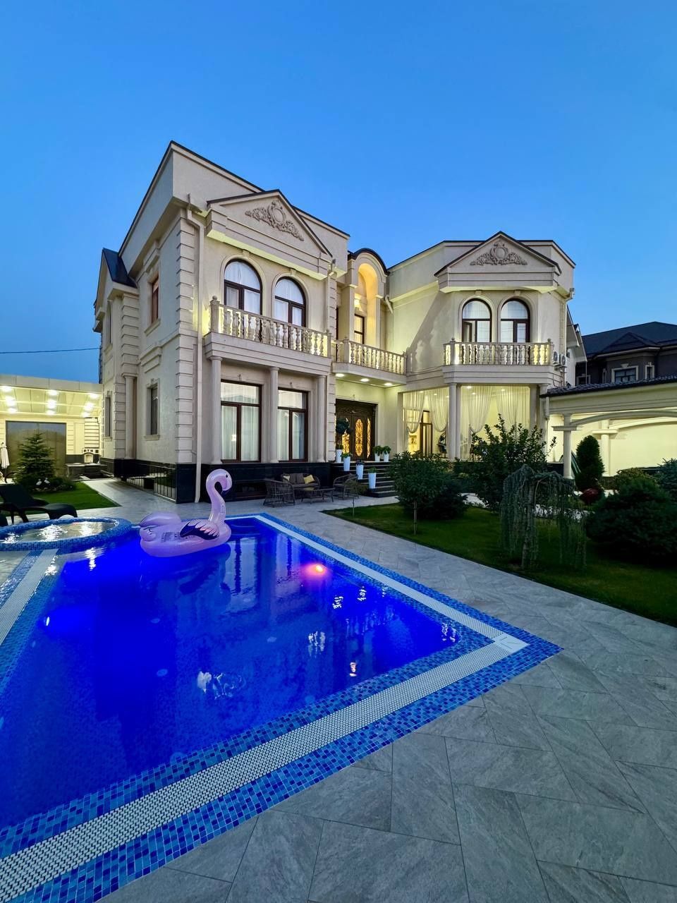 Продам Евро-Дом 7 соток, 7 комнат, ор-р: Амир Темур махалля