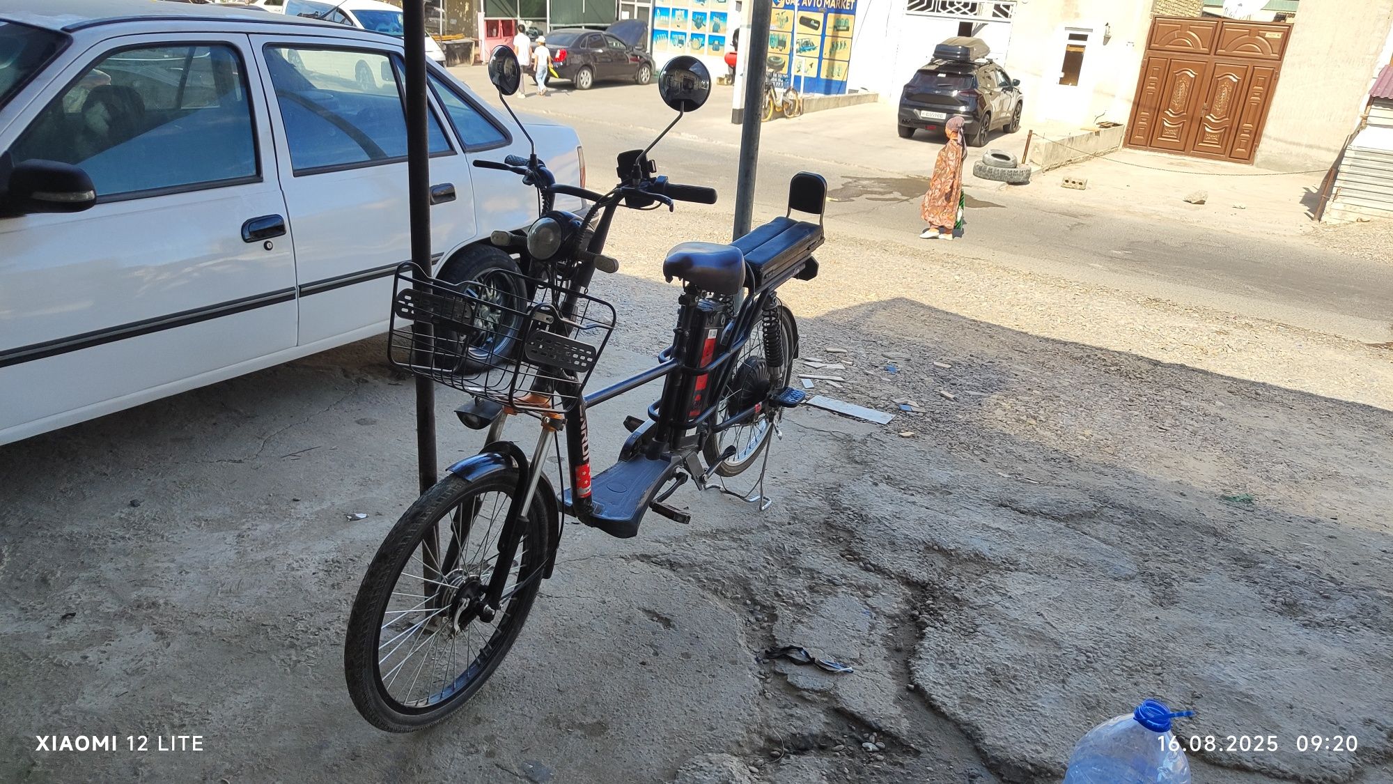 Skuter, skutur, velomotor, elektro skuter, elektro velik, sotiladi tez