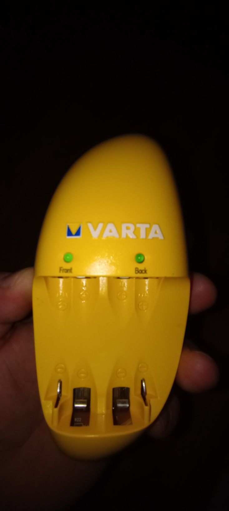 Incarcator Charger acumulatori baterii AAA si AA Varta