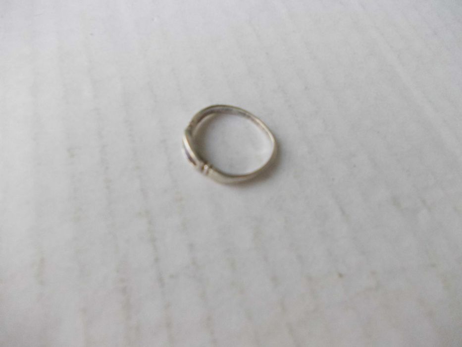 Inel vechi din argint cu sidef