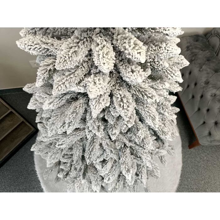 Изкуствена коледна елха Grand Victoria заснежена, luxury коледно дърво