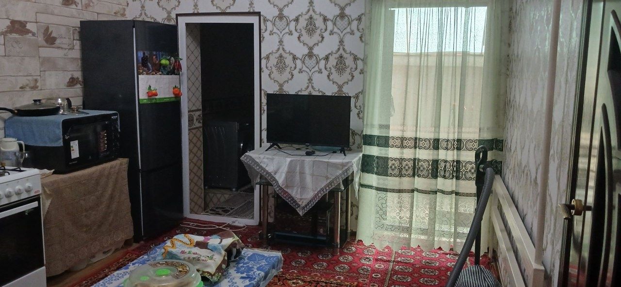 Hovli joy zudlik bilan sotiladi.