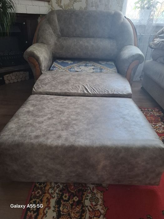 Продам диван в отличном состояние