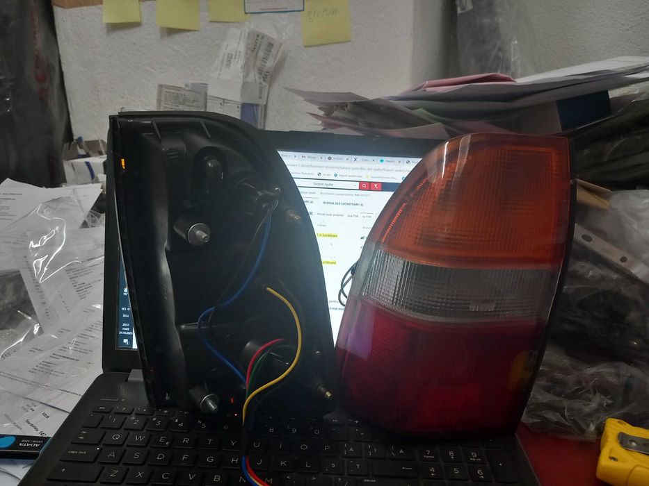 Lampa stop mitsubishi L200 avem si pajero