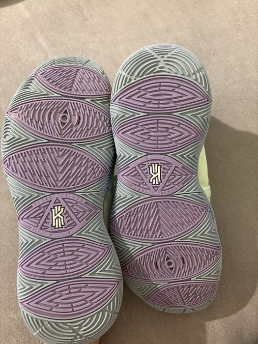 Nike Kyrie 5 Squidward