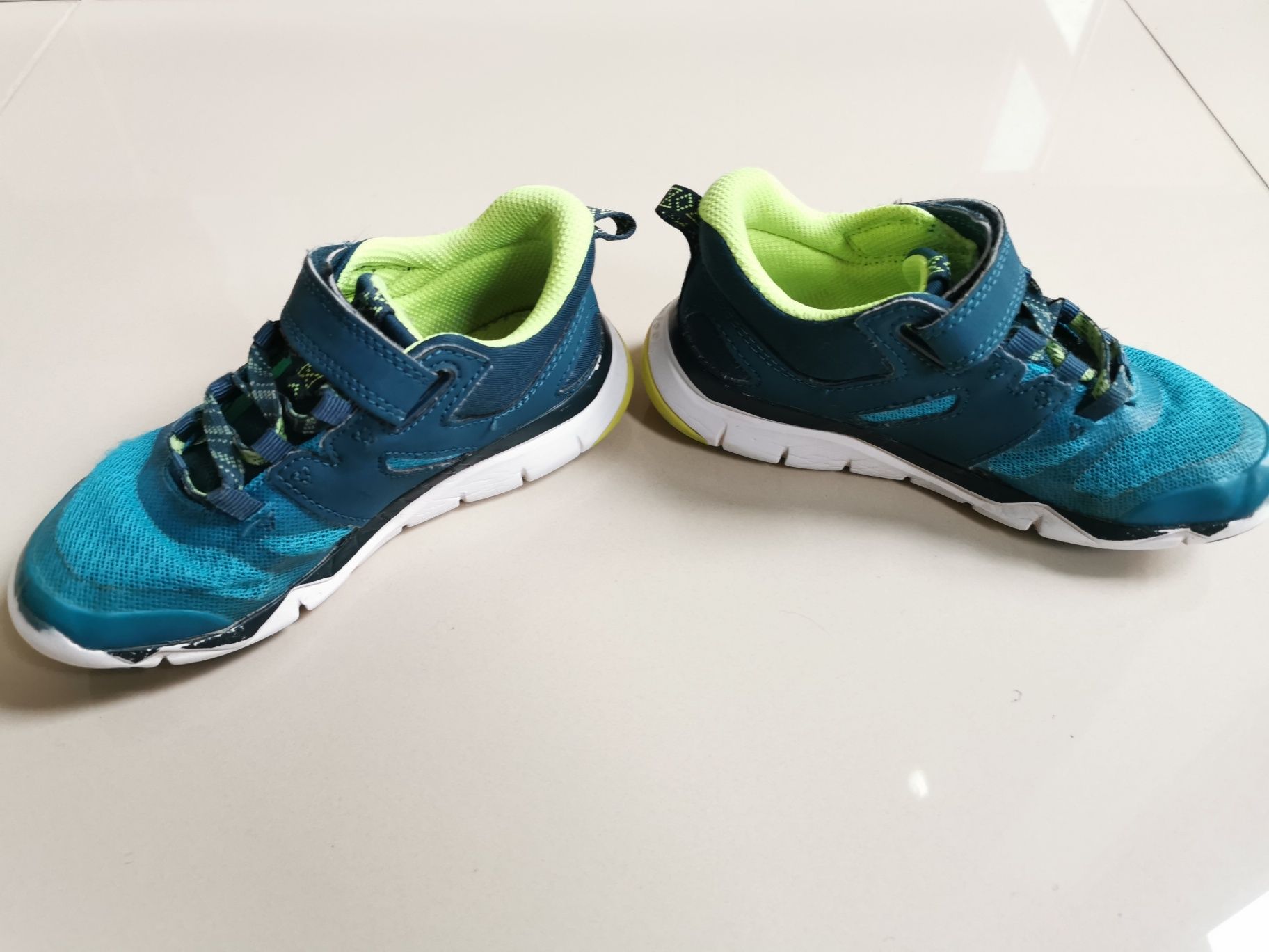 Adidasi Newfeel Decathlon