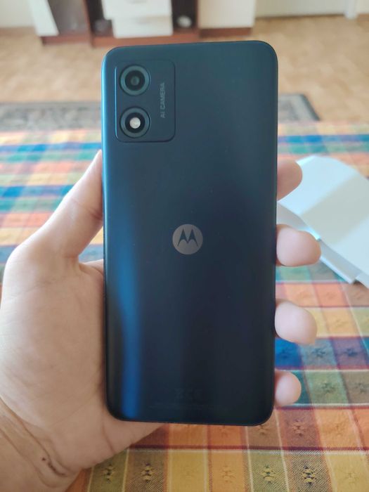 Продавам Motorola moto e13 8RAM 128Gb