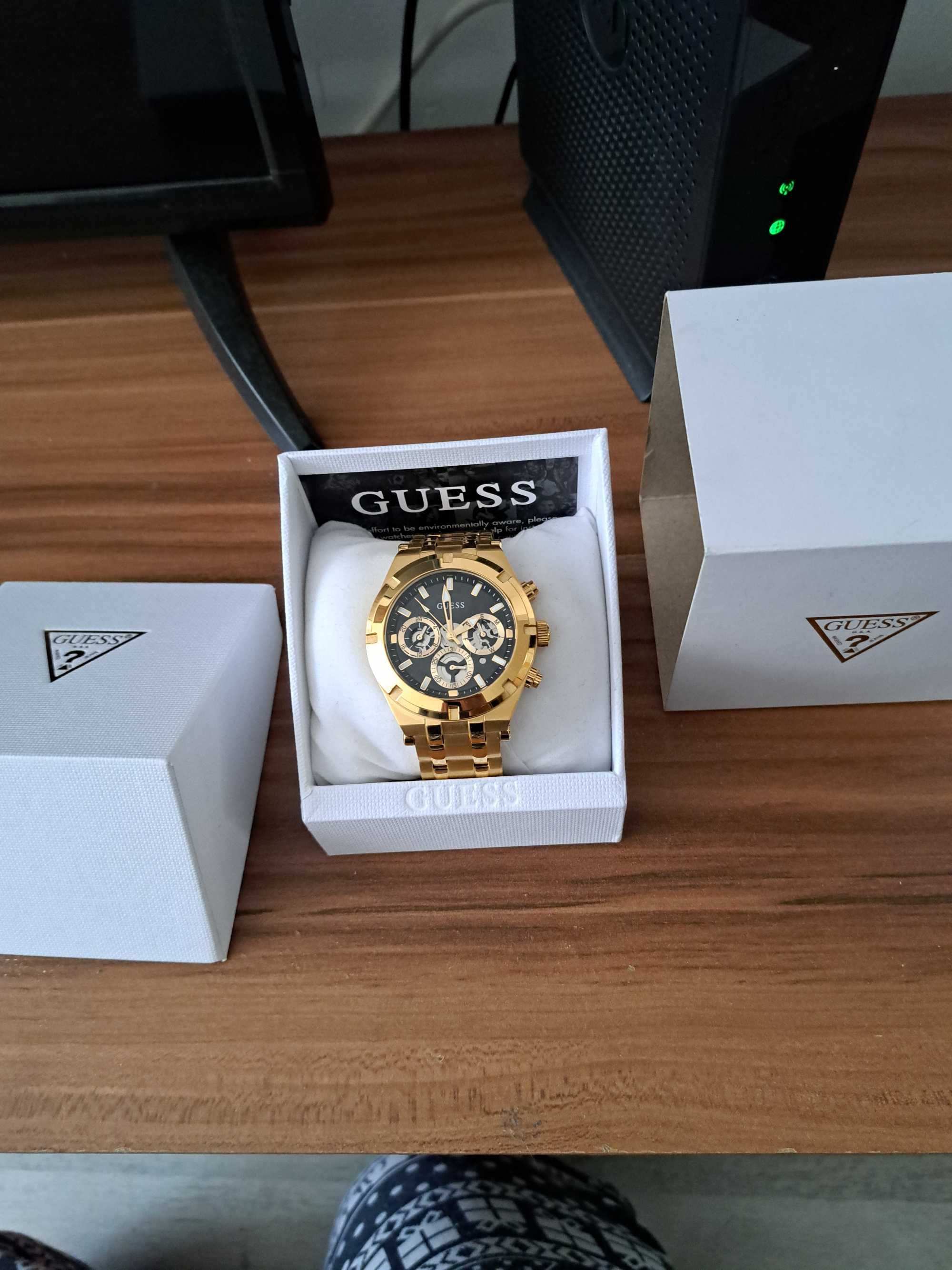 Ceas guess  belgia