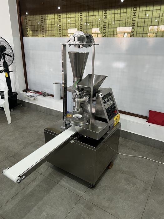 Автоматизированная машина для формы теста с начинкой