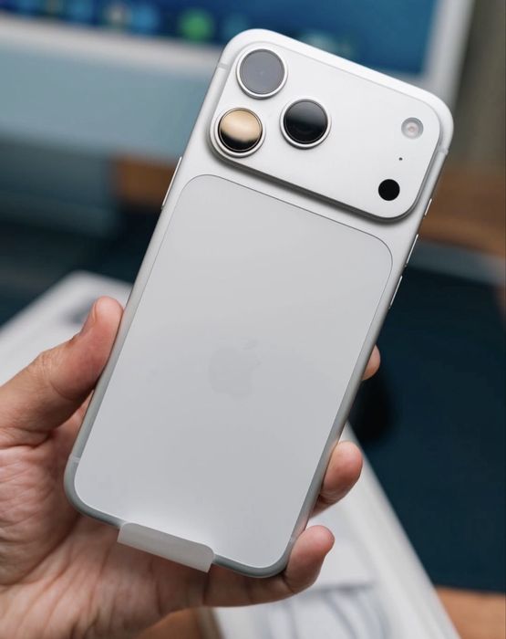 Iphone 17promax 256 gb silver 16 sikl 100% emkost