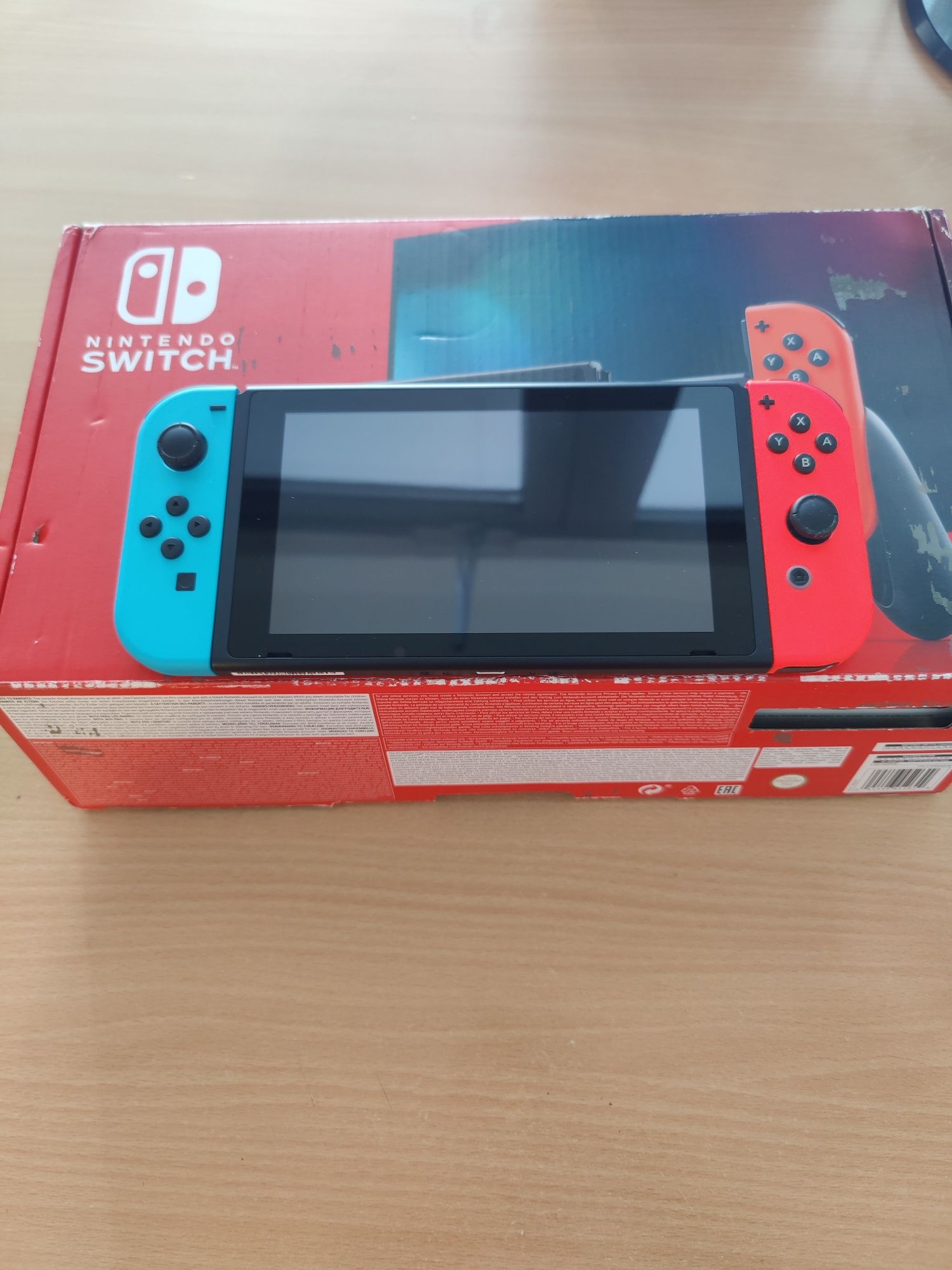 Consola NINTENDO Switch (Joy-Con Neon Red/Blue) HAD