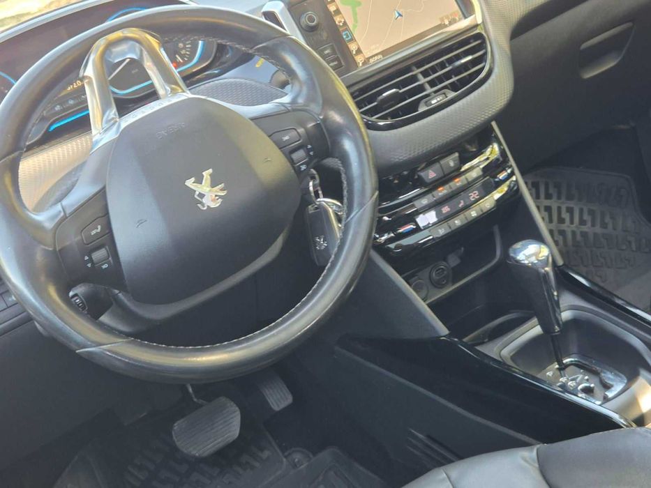 Peugeot 2008 1.6БЕНЗИН 120кс- ПЕРФЕКТЕН МОТОР!