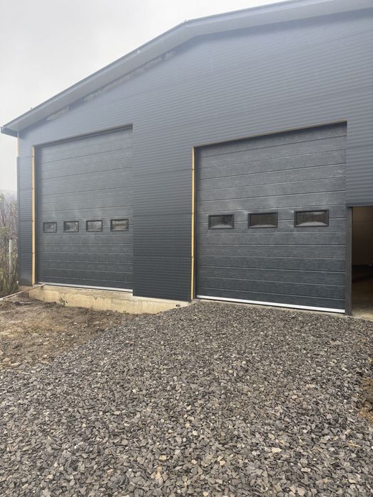 Usa garaj L3000 x H3000 gri cu geamuri -NOU!
